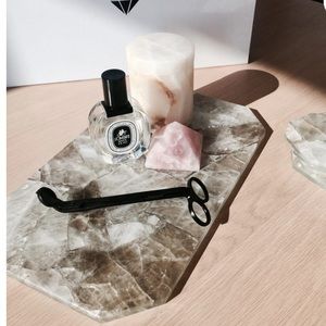 Stoned crystal crush tray